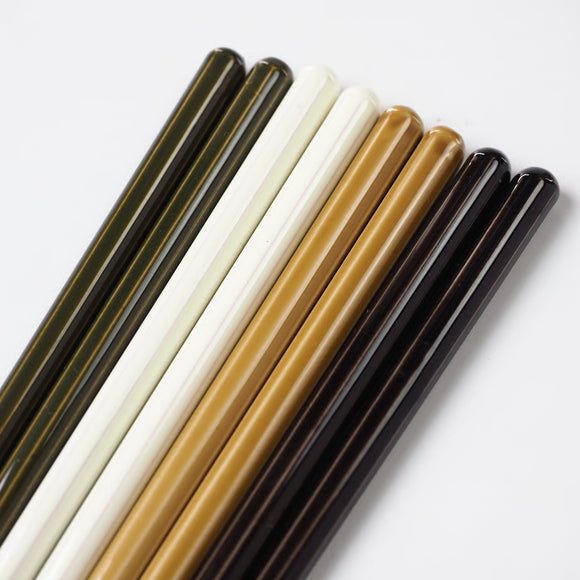 Heuge Chopsticks Set – Kizeto (Spisepinde & spisepindeholder i japansk keramik)