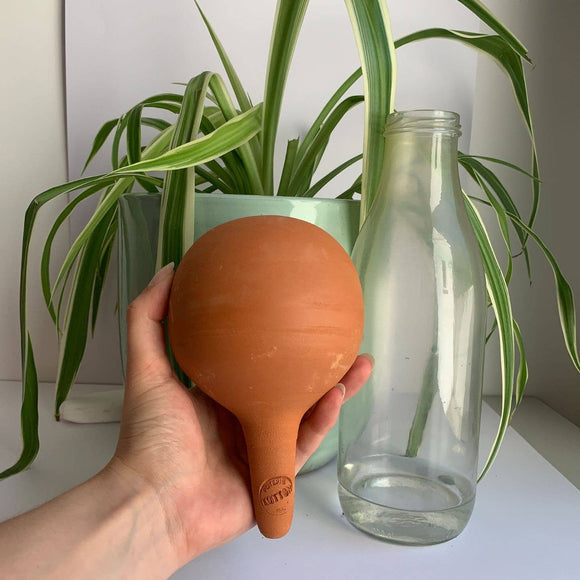 Gavesæt med selvvandingskrukker i håndlavet terrakotta – smuk og bæredygtig gaveidé - Snedkerværktøj