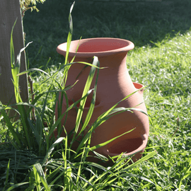 Kreativ jordbærkrukke i håndlavet terrakotta – størrelse M - Snedkerværktøj