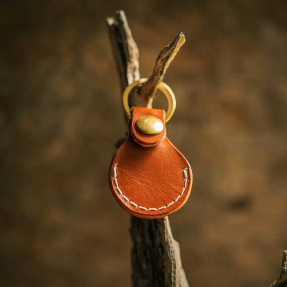 Leather Air Tag Keyring - Snedkerværktøj
