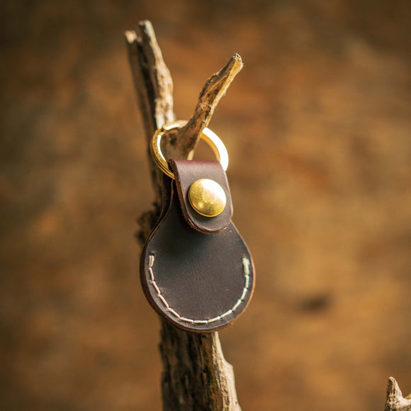 Leather Air Tag Keyring - Snedkerværktøj