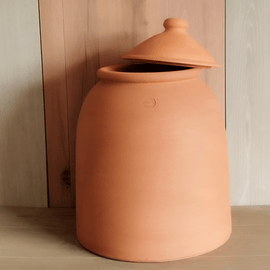 Rabarberklokke i håndlavet terrakotta – smagfuld dyrkning og smuk have - Snedkerværktøj