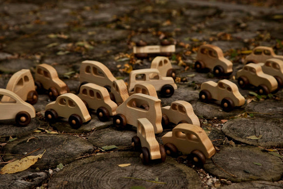 Retro Wooden Toy Car - Eco - Friendly - Snedkerværktøj